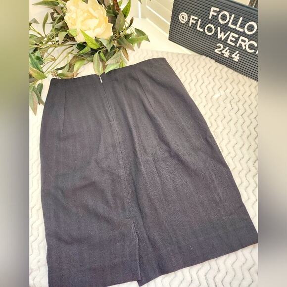 DOLCE & GABBANA BLACK VINTAGE PENCIL SKIRT SIZE 38 (26 INCH WAIST) - Picture 1 of 5